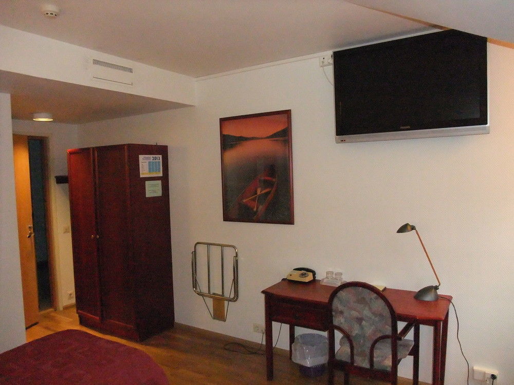 Hotel Cikada Мариехамн Екстериор снимка